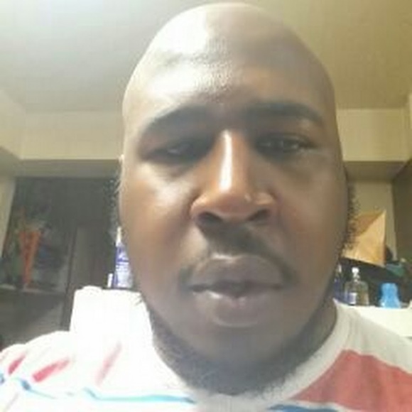 Profile Picture of Christopher Becton (@cbecton20) on Poshmark