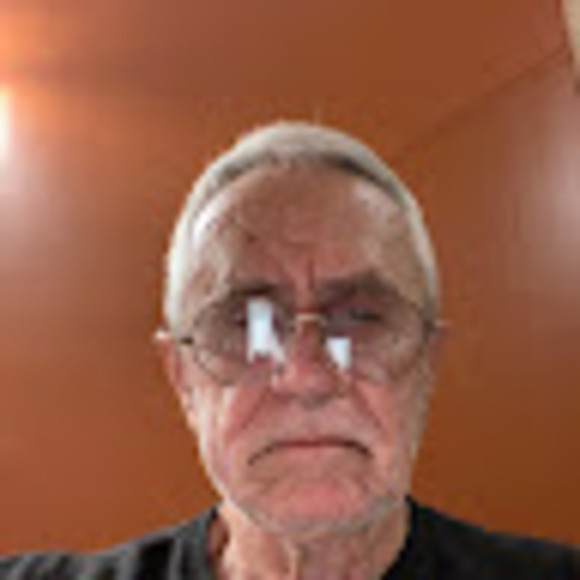 Profile Picture of Jackie Attkisson (@jackieattkisson) on Poshmark