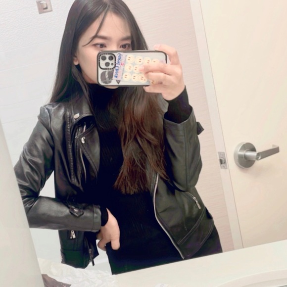 Profile Picture of Febrian Rohana (@febbie_____) on Poshmark