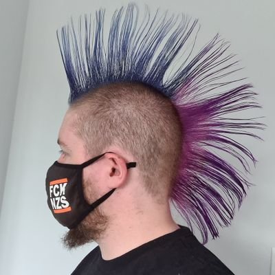 Profile Picture of Stephen Twist Kearns (@TwistedIdiot) on Twitter