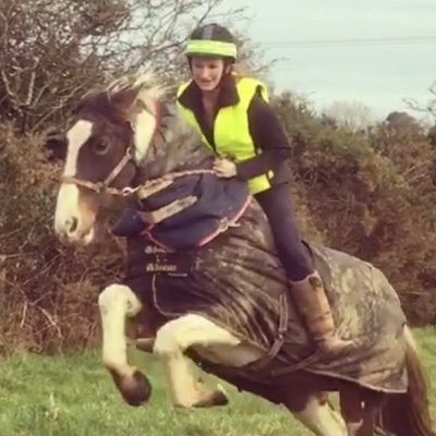 Profile Picture of Kim MacGregor (@starry1978) on Twitter