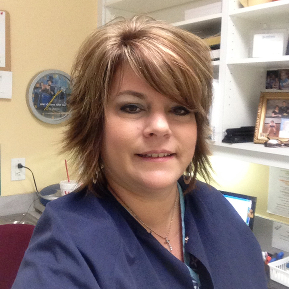 Profile Picture of Lori Hlavacek (@lhlavacek) on Poshmark