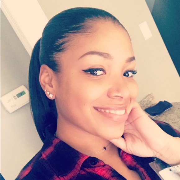 Profile Picture of Keisha Mosby (@kmosby1014) on Poshmark