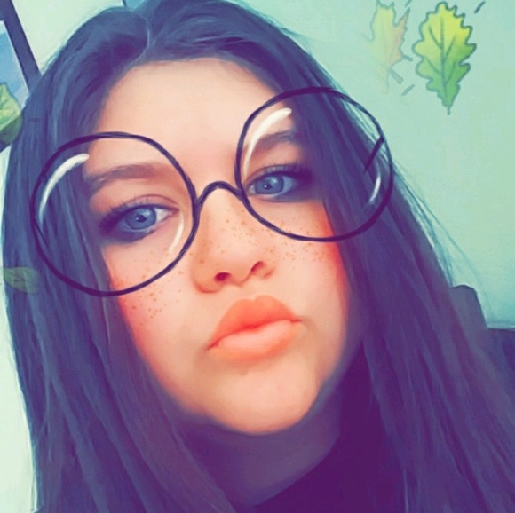 Profile Picture of Michaela Campbell (@michy444) on Poshmark