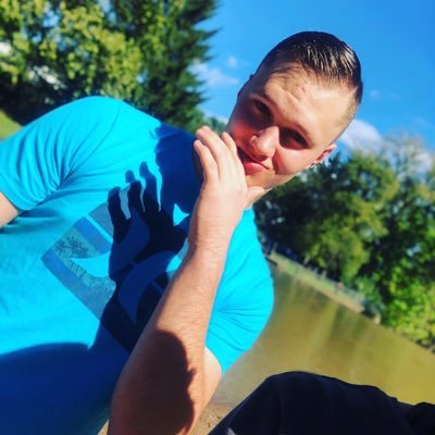 Profile Picture of Aaron Hostetter (@a_a_r_o_o_n) on Twitter