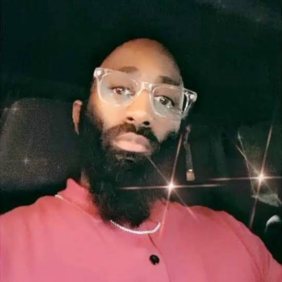 Profile Picture of Travis Dickens (@choco9112002) on Poshmark