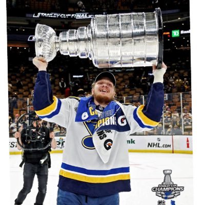 Profile Picture of Bob Tom’s Missing Tooth (@BobTomsTooth) on Twitter