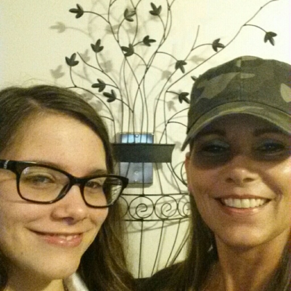 Profile Picture of Donna Campbell (@donna2719) on Poshmark