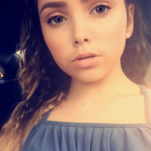 Profile Picture of Brianna Reitan (@briannar11) on Poshmark