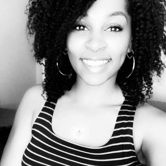 Profile Picture of Bri Hagins (@bhagins) on Poshmark