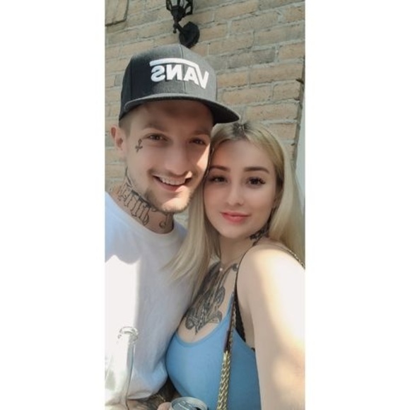 Profile Picture of Océane Gauffrés (@oceane9000) on Poshmark