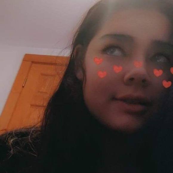 Profile Picture of Gia Frohm (@gtruax02) on Poshmark