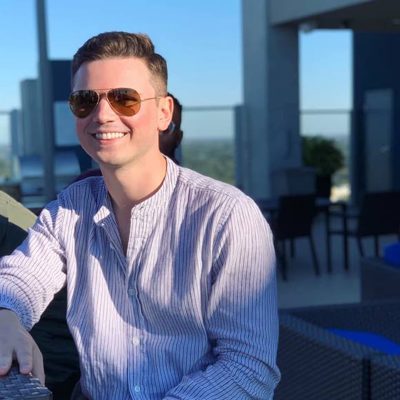 Profile Picture of Ameer Hakim (@ameerhakim1) on Poshmark