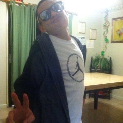 Profile Picture of RobbieRosecrans (@RobertAlmaraz3) on Twitter