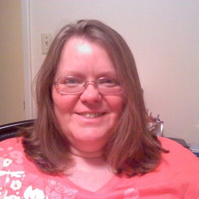Profile Picture of Paula Mullins (@sad_faire) on Twitter