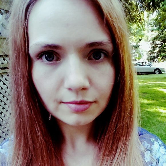 Profile Picture of Tanya Olbrantz (@tanyamay25) on Poshmark