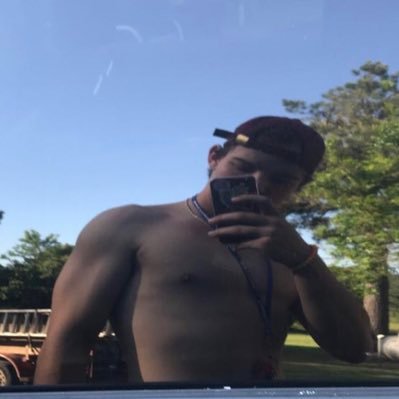 Profile Picture of B (@blake_marshall7) on Twitter