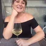 Profile Picture of Julia (@juliamewborne) on Instagram