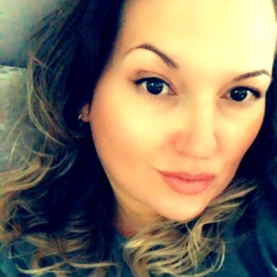 Profile Picture of Julia Lowe (@OohlalaJulala) on Twitter