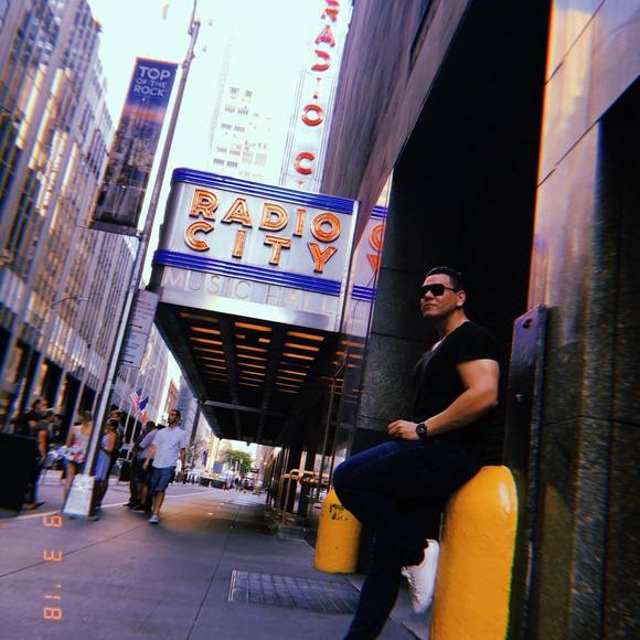 Profile Picture of Juan Cordova (@juancordova797) on Poshmark