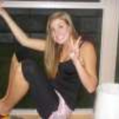 Profile Picture of Carla Robertson (@_Carson3658) on Twitter