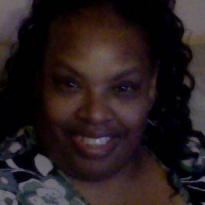 Profile Picture of Beverly Comage (@stankylincolngi) on Twitter