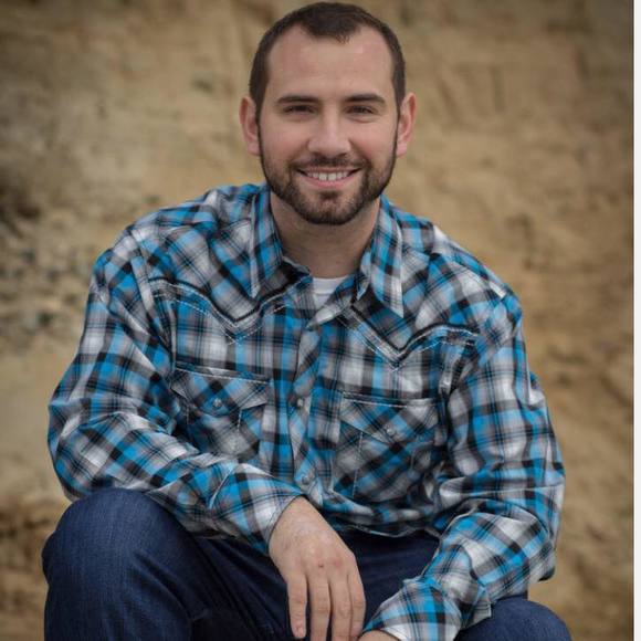 Profile Picture of Kevin Wenzel (@kevinsp90265) on Poshmark