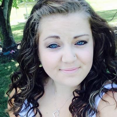 Profile Picture of Rachael Llewellyn (@rachh_lew) on Twitter