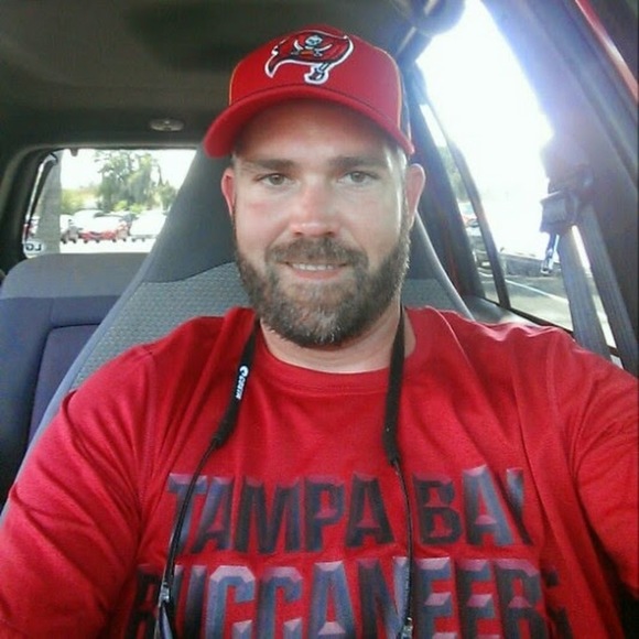 Profile Picture of Jason Osborne (@josborne0910) on Poshmark