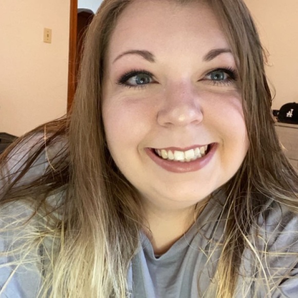 Profile Picture of Brianna Bonk (@briannabonk) on Poshmark