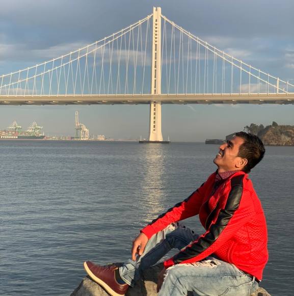 Profile Picture of Fraidoon Naiebzada (@fraidoonn) on Poshmark