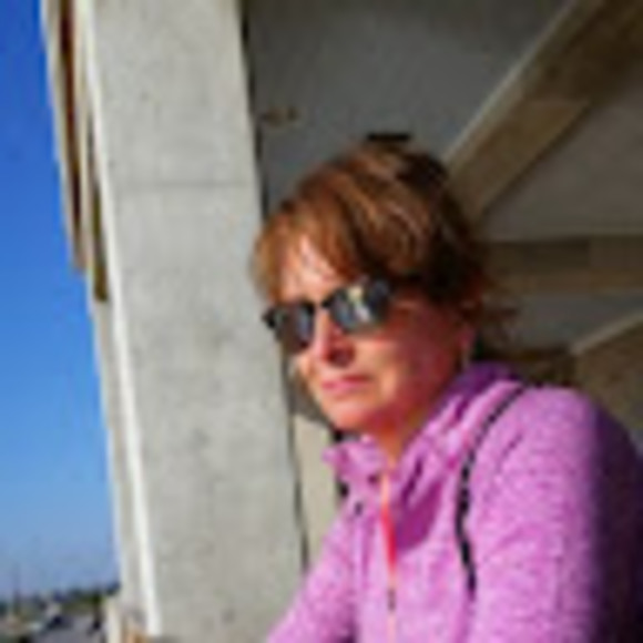 Profile Picture of Sherry Swanson (@sherryswanso123) on Poshmark