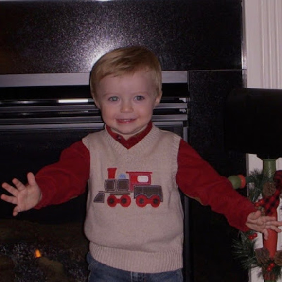 Profile Picture of Cameron Fallon (@cameronfallon) on Poshmark