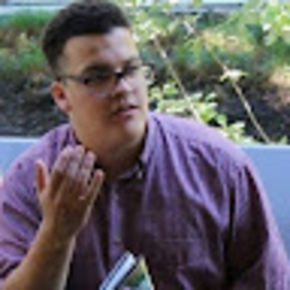 Profile Picture of Nicholas Quinones (@nicholasquin332) on Poshmark