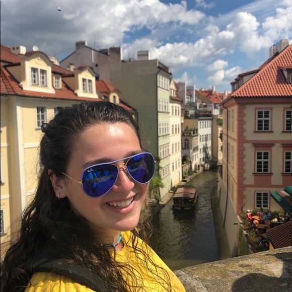 Danielle Ganchrow - Poshmark Profile Picture of Danielle Ganchrow (@dganchrow) on Poshmark