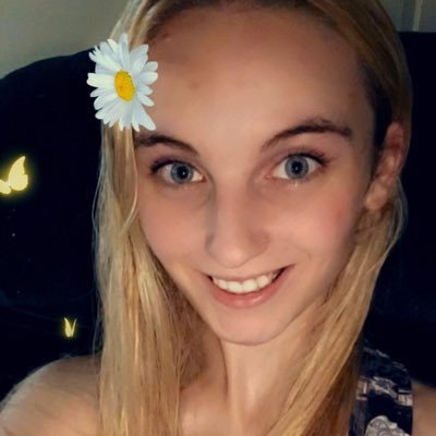 Profile Picture of Madalyn Hanson (@Maddierose72217) on Twitter