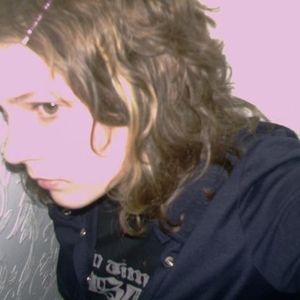 Profile Picture of Naomi Cavanagh (@xx_dont_trust_ducks_xx) on Myspace