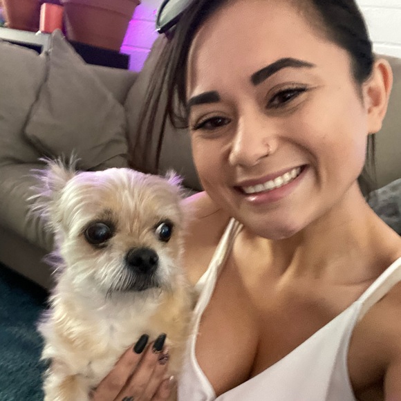 Profile Picture of Darnie Havlicek (@darniehavlicek) on Poshmark