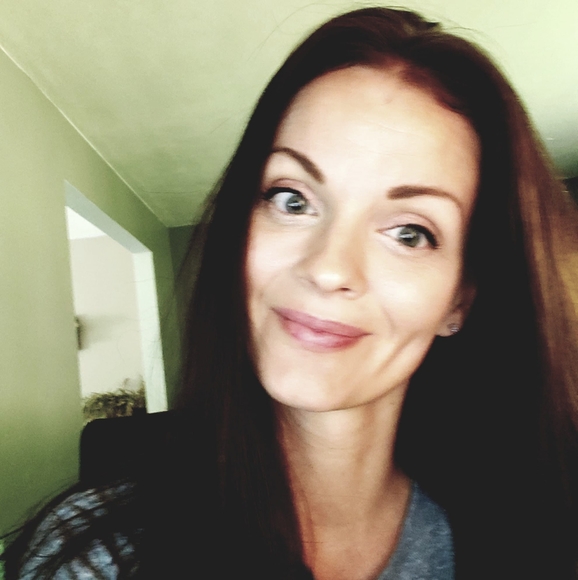 Profile Picture of Brooke Braemer (@brookekbartz) on Poshmark