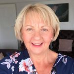 Profile Picture of Martine Donlon (@rosepetalpoet) on Instagram