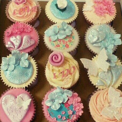 Profile Picture of A Cox Flowers&Cakes (@antoinette_cox) on Twitter