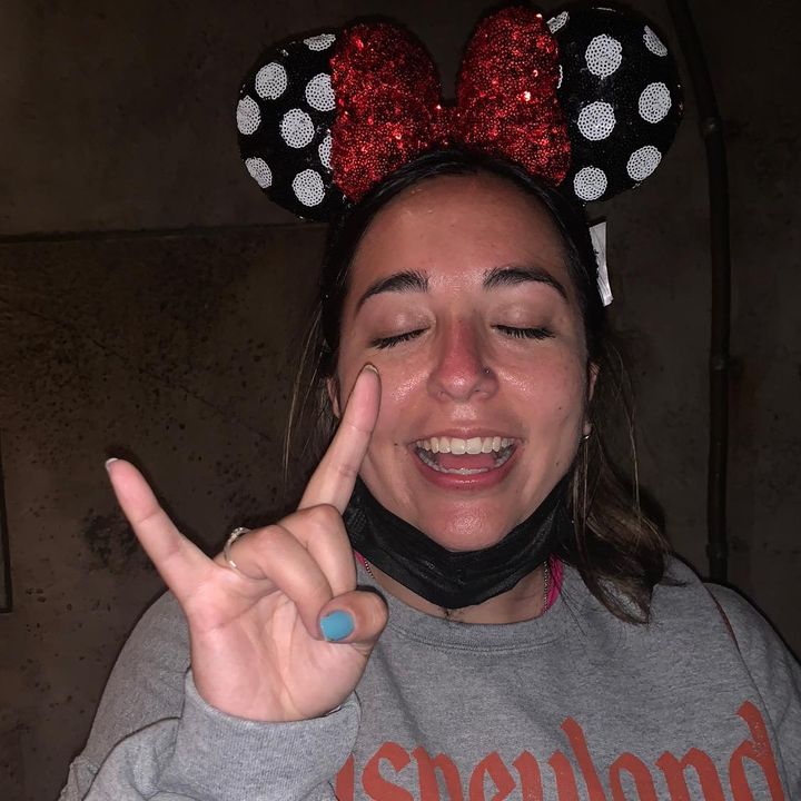Profile Picture of Hannah Hallmark (@hallmarkcard) on Tiktok