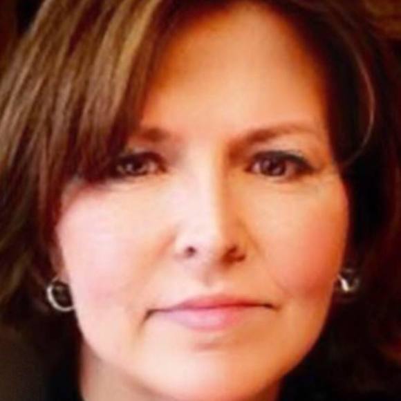 Profile Picture of Renee Philip martin (@rmartin2) on Poshmark