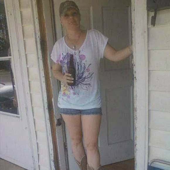 Profile Picture of Marcie Humes (@marciehumes) on Poshmark