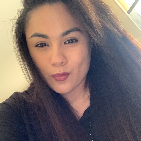 Profile Picture of Bianca Carrillo (@biancacarril365) on Poshmark