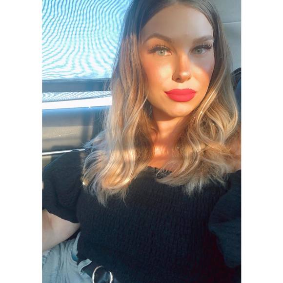 Profile Picture of Amanda Hidalgo (@arhidal1) on Poshmark