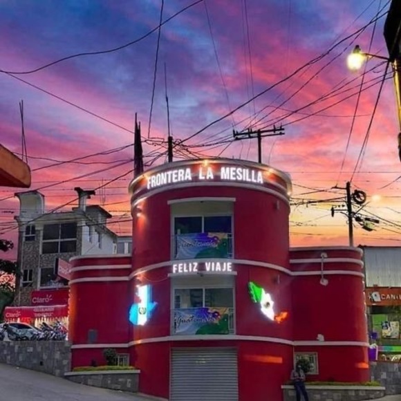 Profile Picture of Julio álvare Choc (@julio591) on Poshmark