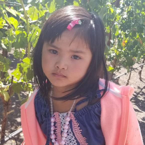 Profile Picture of Ka Man (@fokaka) on Poshmark