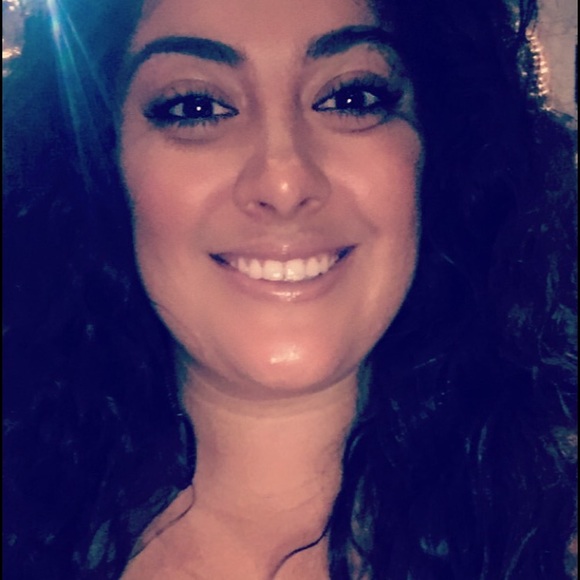 Profile Picture of Alexis Vega (@msalexis4) on Poshmark