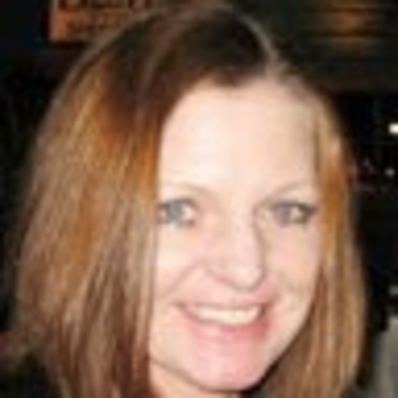 Profile Picture of Janet James (@janetjames23) on Poshmark